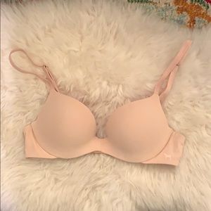 VS Pink 32A Bra Light Lift
